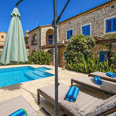 Casa vacanze Stunning In Ližnjan